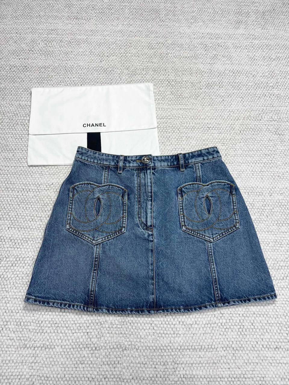 Chanel Logo Cepli Kot Mini Etek - Glimmer of Luxury