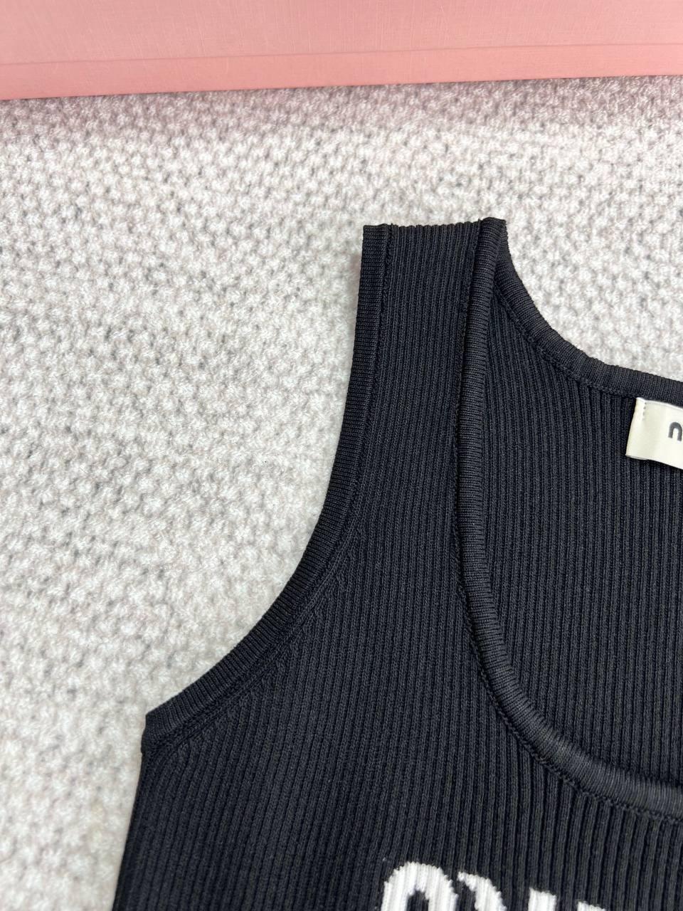 Miu Miu 24 Crop - Glimmer of Luxury