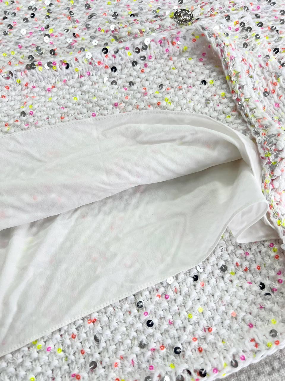 Chanel 24P Elbise - Glimmer of Luxury