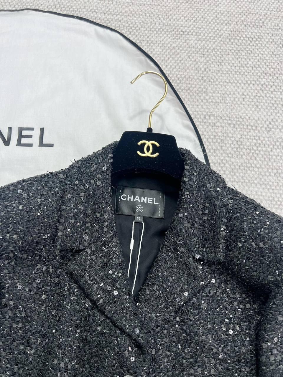 Chanel 24B Siyah Yün Tüvit Fiyonk Kısa Ceket - Glimmer of Luxury