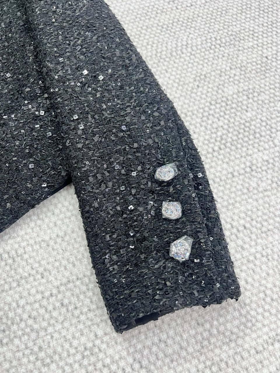 Chanel 24B Siyah Yün Tüvit Fiyonk Kısa Ceket - Glimmer of Luxury