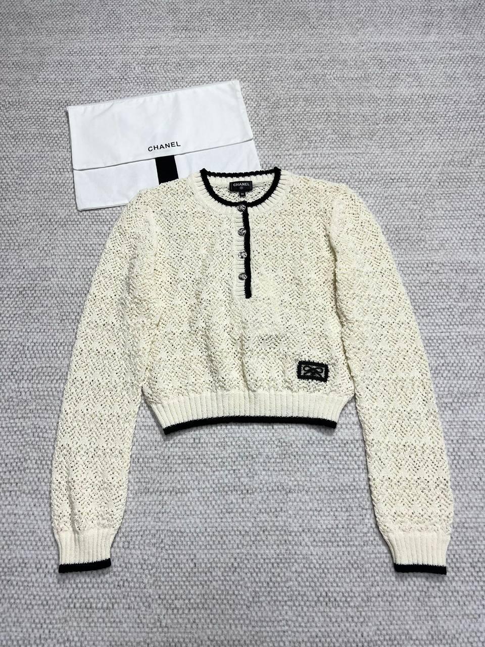 Chanel Beyaz Bisiklet Yaka Beyaz Uzun Kollu - Glimmer of Luxury