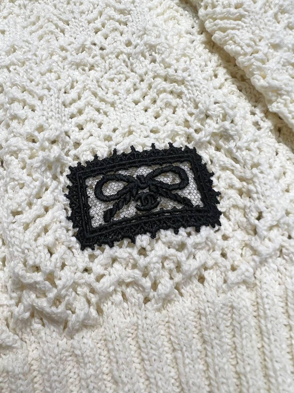 Chanel Beyaz Bisiklet Yaka Beyaz Uzun Kollu - Glimmer of Luxury