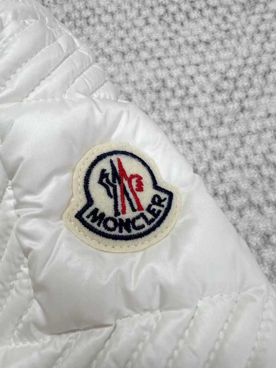 Moncler Ancy Mont - Glimmer of Luxury