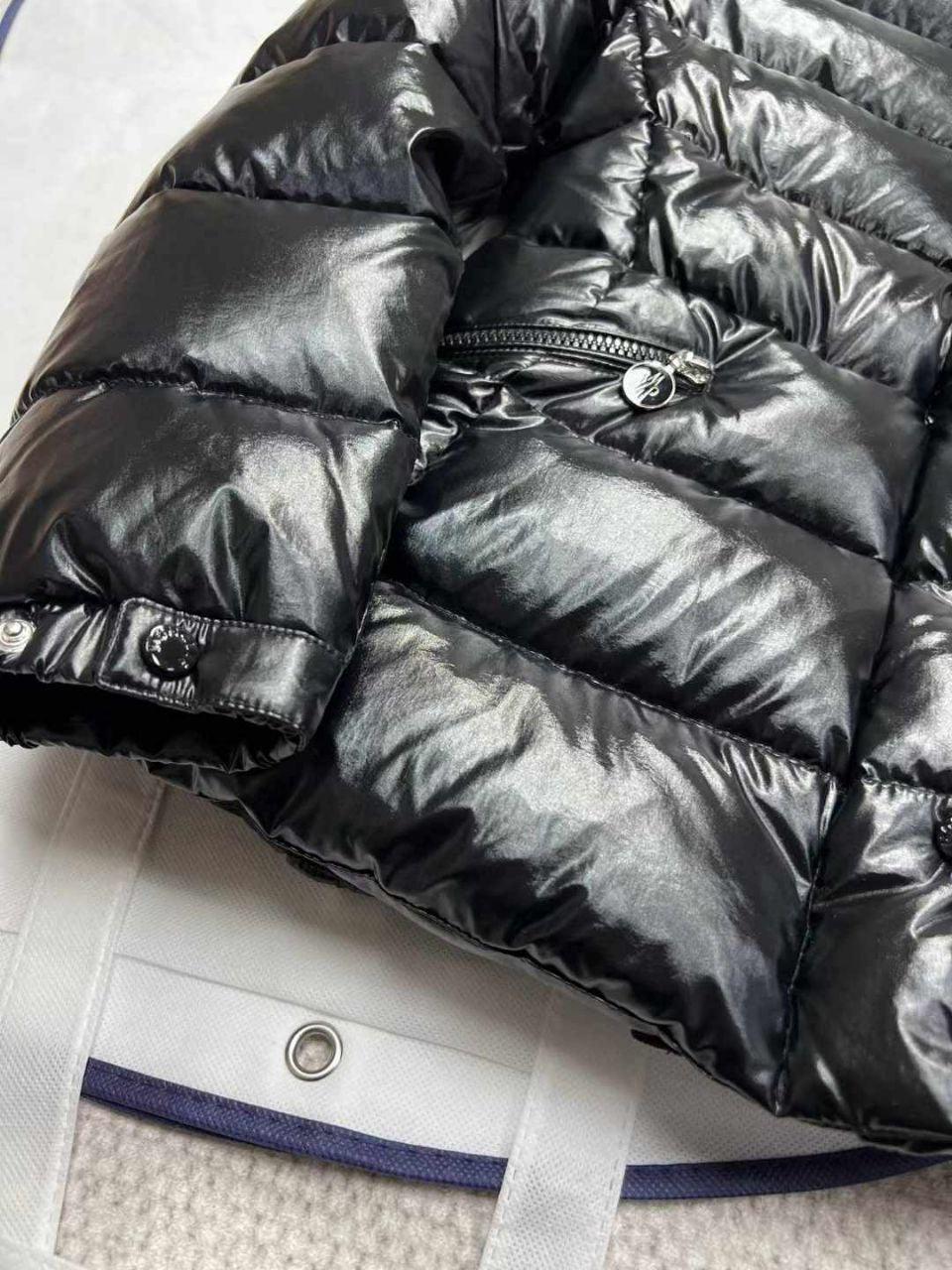 Moncler Barante Mont - Glimmer of Luxury