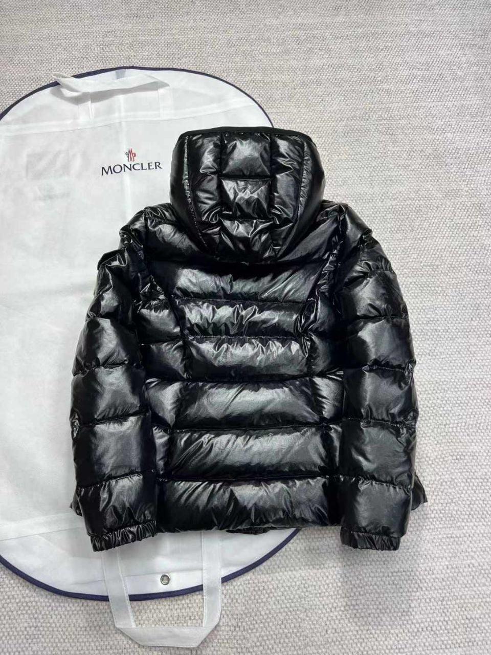 Moncler Barante Mont - Glimmer of Luxury