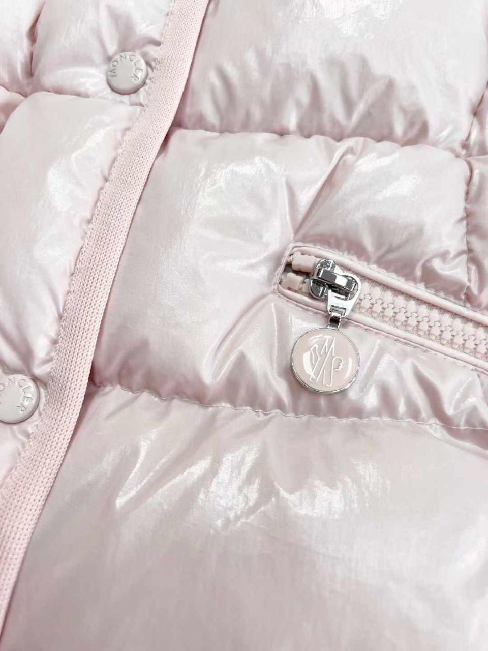 Moncler Barante Mont - Glimmer of Luxury