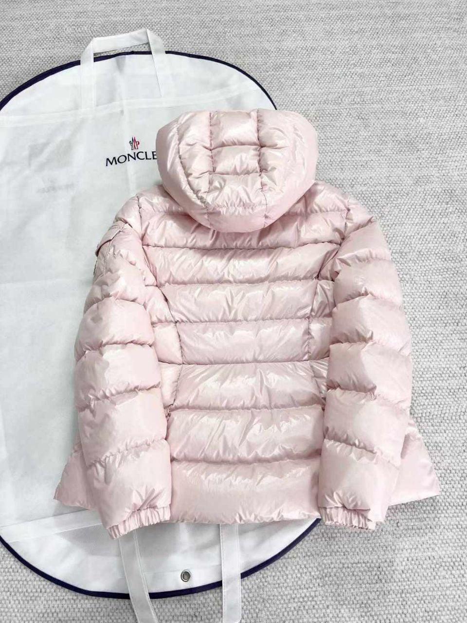 Moncler Barante Mont - Glimmer of Luxury