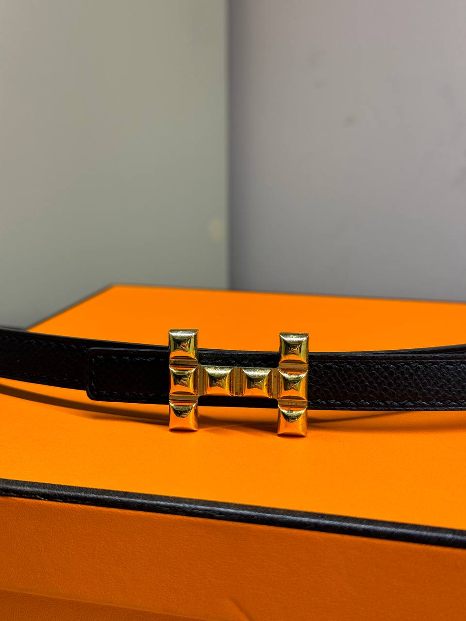 Hermes Çift Taraflı H Logolu Kemer - Glimmer of Luxury