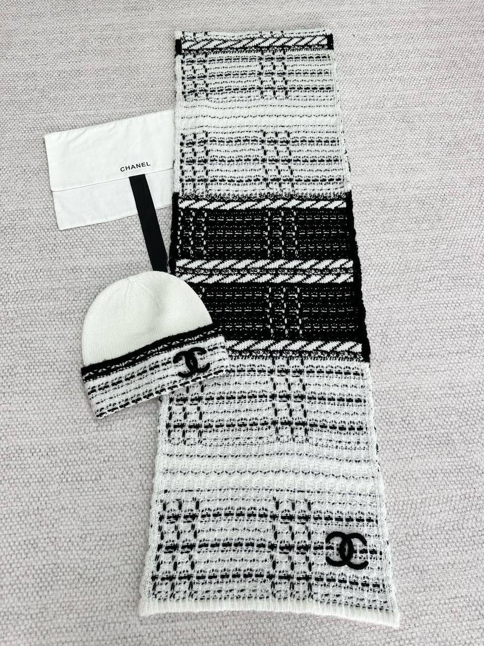 Chanel 25 Atkı