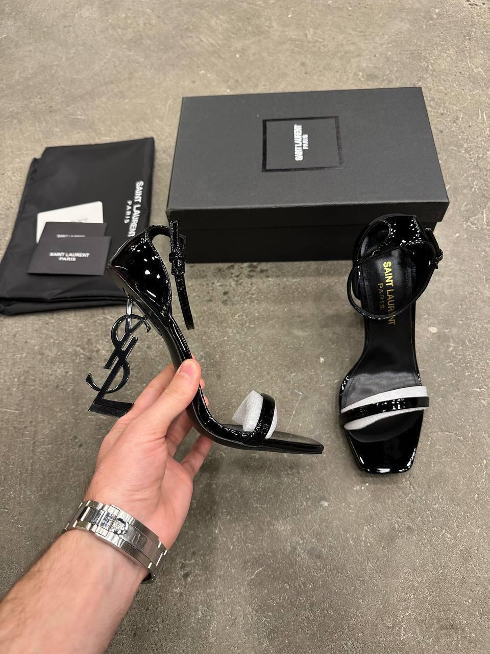 Saint Laurent Opyum Patenti̇ Deri̇ Sandaletler - Glimmer of Luxury