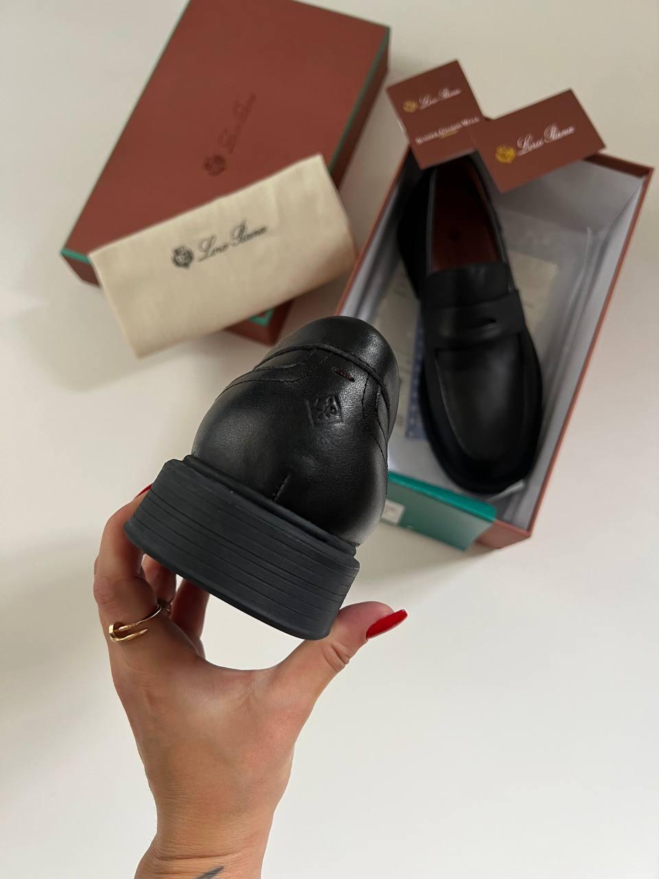 Loro Piana Siyah Loafer - Glimmer of Luxury