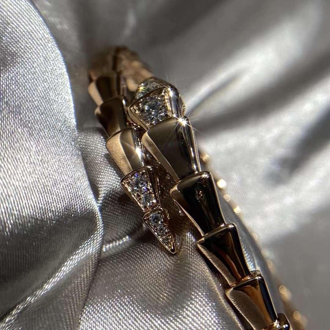 BVLGARI 18 Ayar Altın Pırlanta Bileklik - Glimmer of Luxury