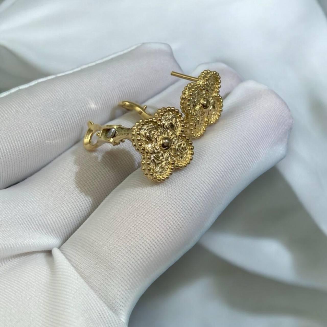 VCA Küpeler 18 Ayar Altın - Glimmer of Luxury