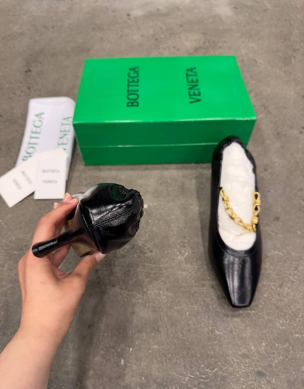 Bottega Veneta Keskin Zincirli Topuklu Ayakkabı - Glimmer of Luxury