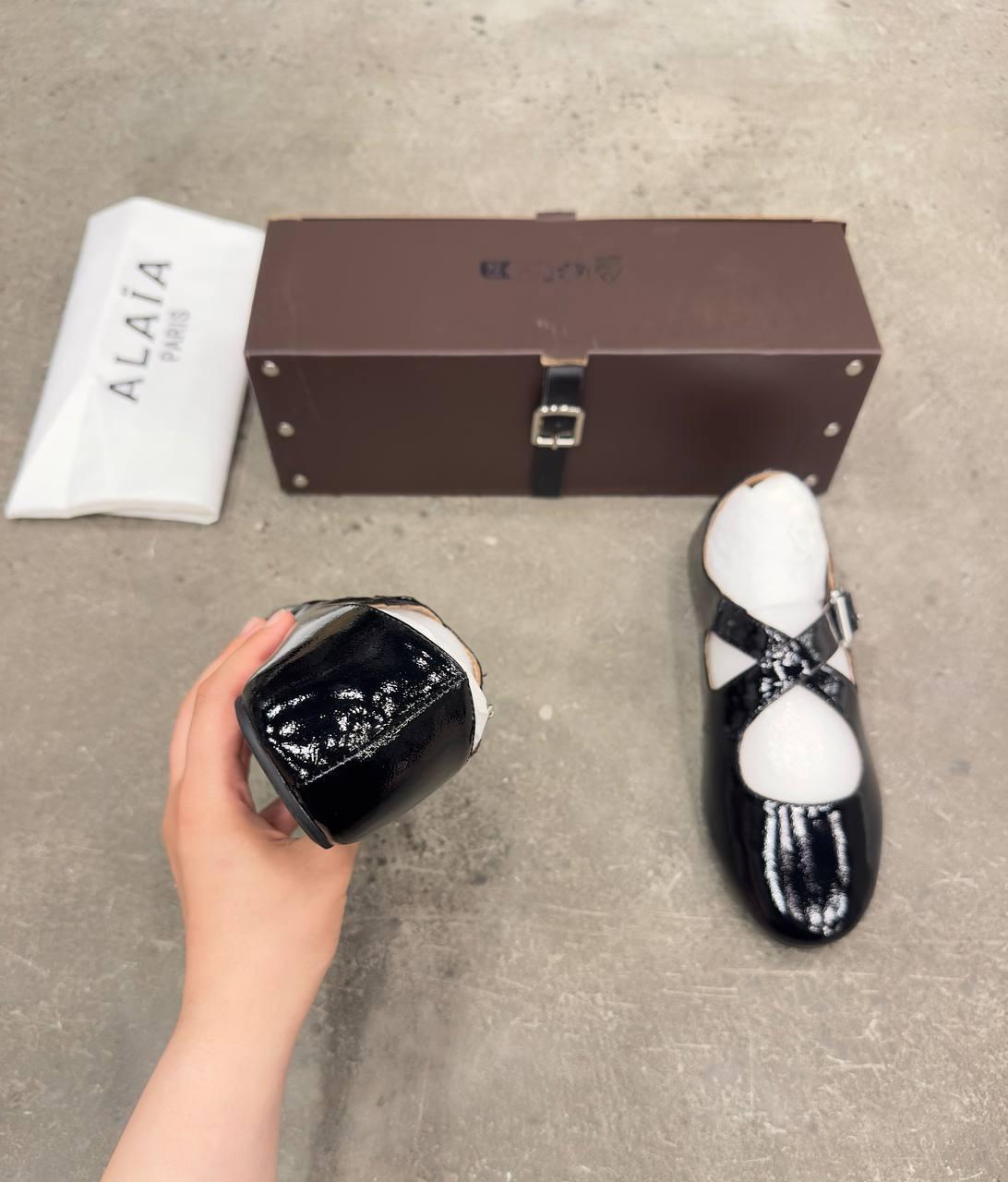 Alaia Criss Cross Balesi - Glimmer of Luxury