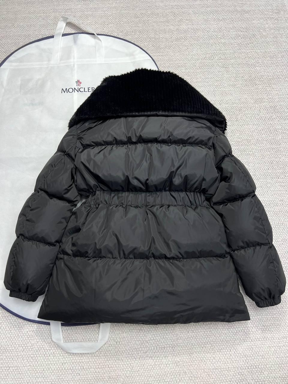 Moncler Cupidone Siyah Kapüşonlu Puff Mont - Glimmer of Luxury