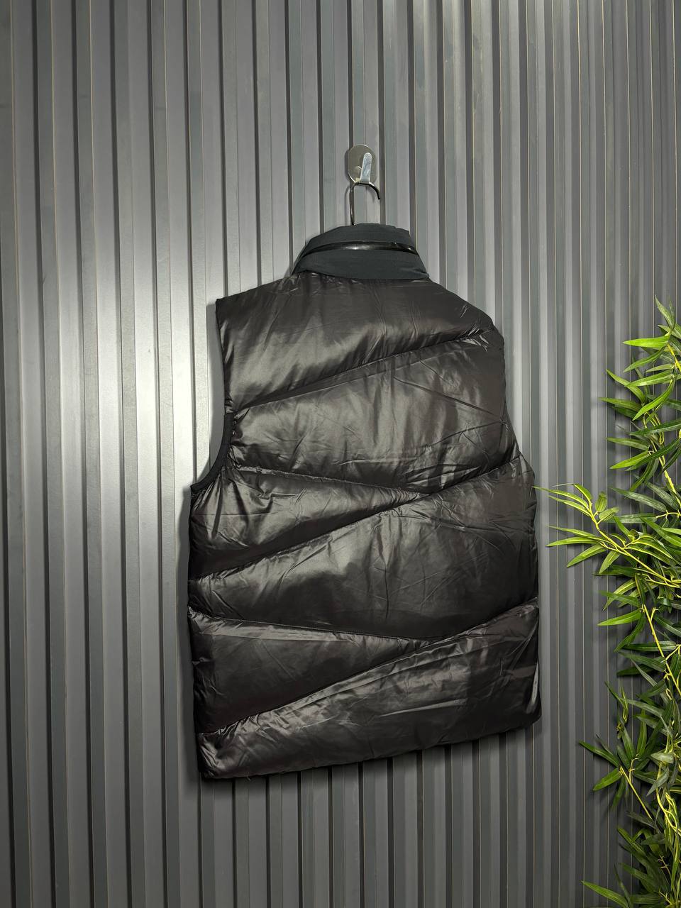 Moncler Kaz Tüyü Dolgulu Desenli Yelek - Glimmer of Luxury