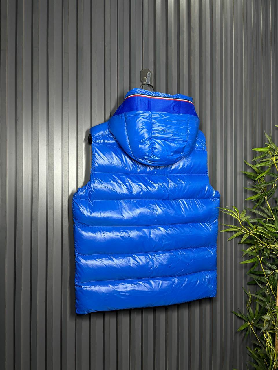 Moncler Kaz Tüyü Dolgulu Yelek - Glimmer of Luxury