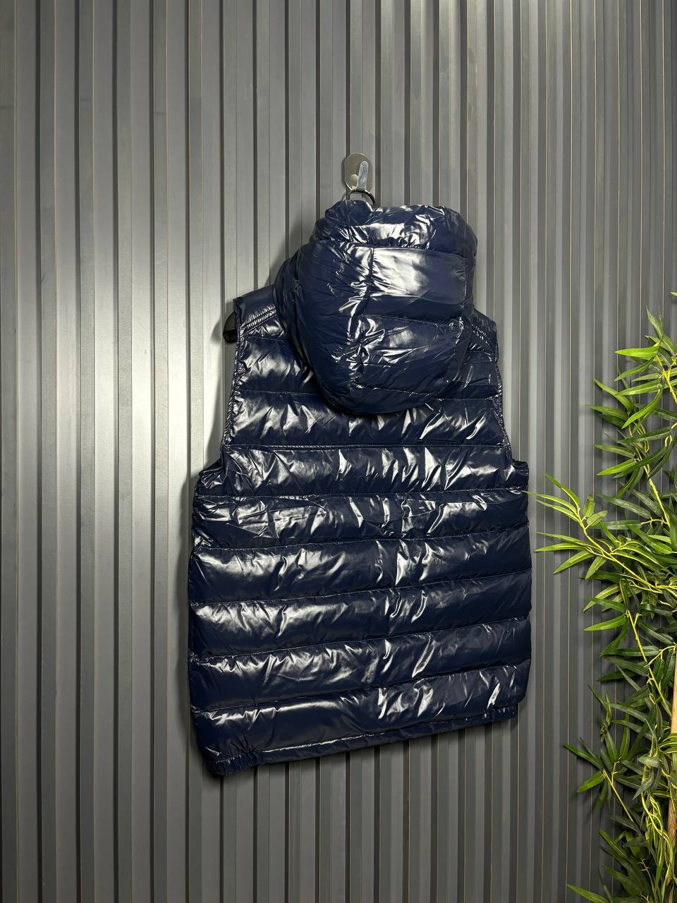 Moncler Kaz Tüyü Dolgulu Yelek - Glimmer of Luxury