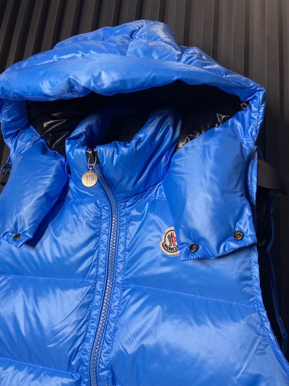Moncler Kaz Tüyü Dolgulu Yelek - Glimmer of Luxury