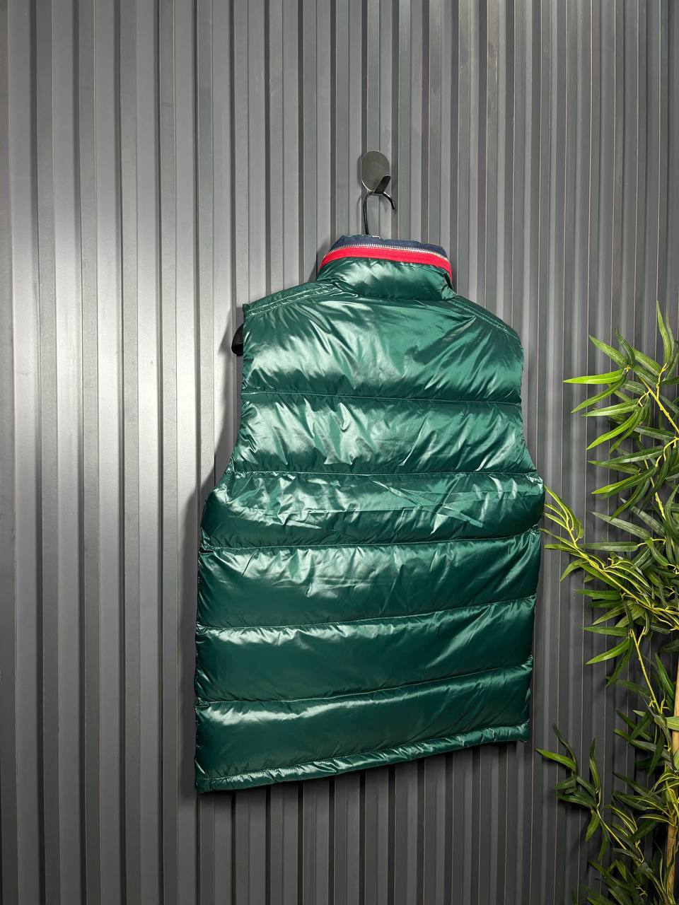 Moncler Kaz Tüyü Dolgulu Yelek - Glimmer of Luxury