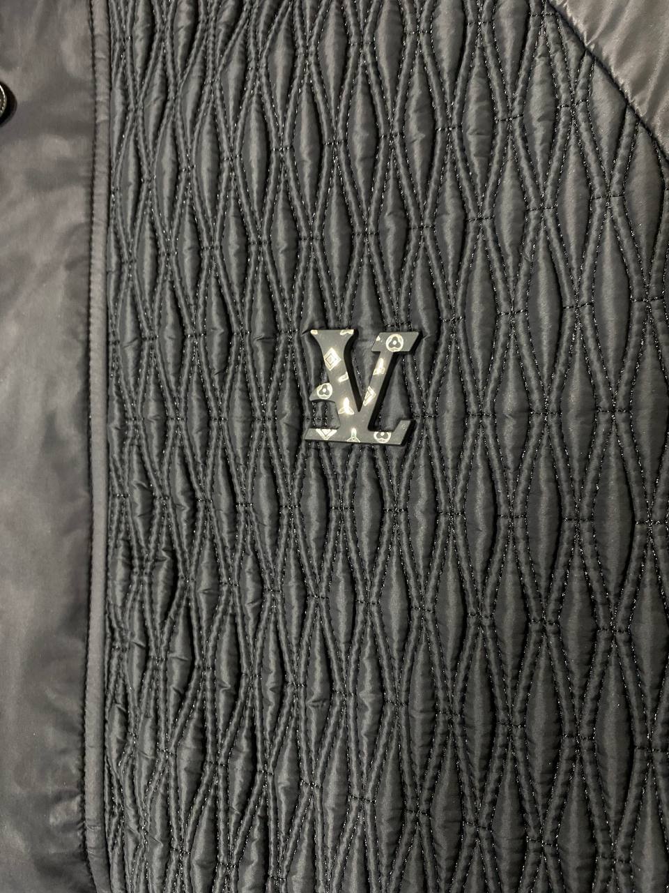 LV Erkek Mont - Glimmer of Luxury