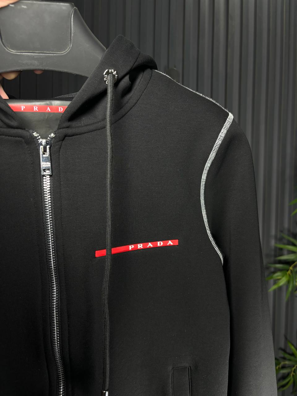 Prada S25 Erkek Eşofman Takımı - Glimmer of Luxury