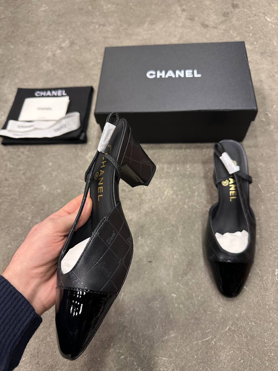 Chanel Baskılı Kuzu Derisi & Rugan Dana Derisi Siyah Topuklu Ayakkabı - Glimmer of Luxury