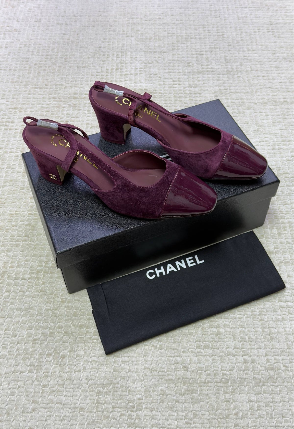 Chanel Patent Leather Closed Toe CC Slingback Shoes 2025