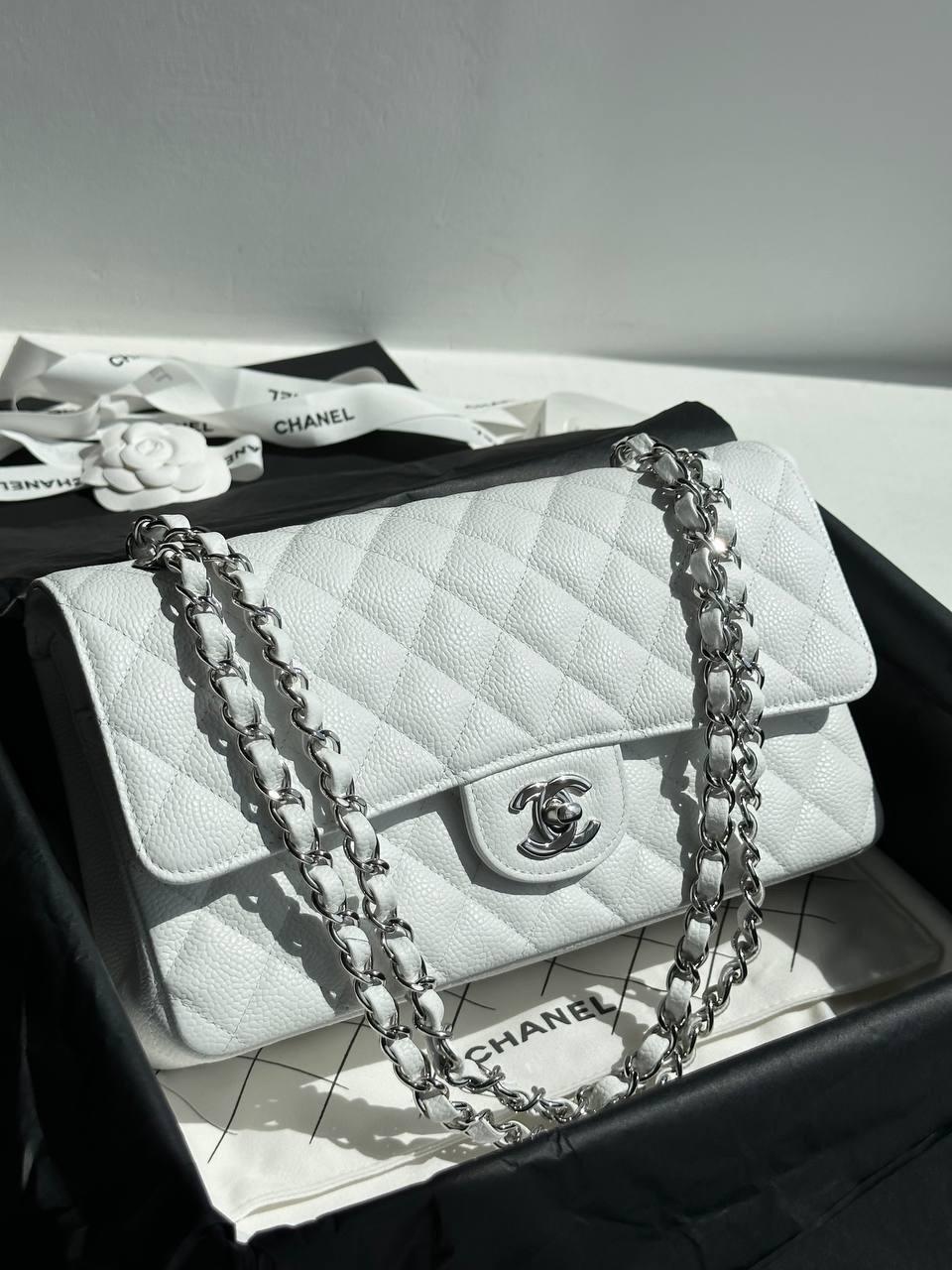 Chanel Klasik Orta Beyaz Havyar - Glimmer of Luxury