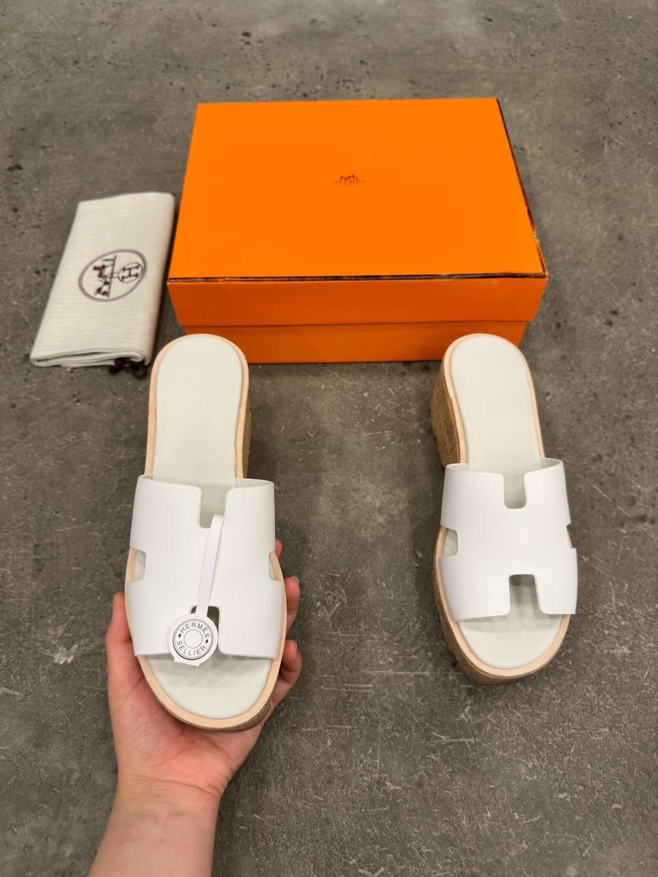 Hermès Eze Sandalet Beyaz - Glimmer of Luxury