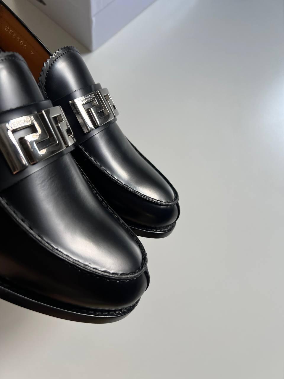 Versace Siyah Erkek Deri Loafer - Glimmer of Luxury