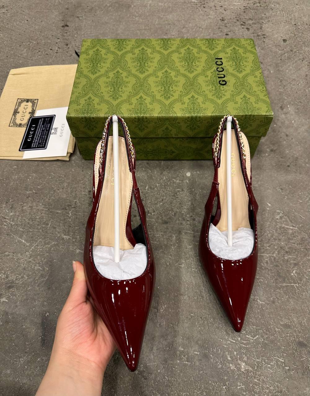 Gucci Signoria Askılı Topuklu Ayakkabı - Glimmer of Luxury