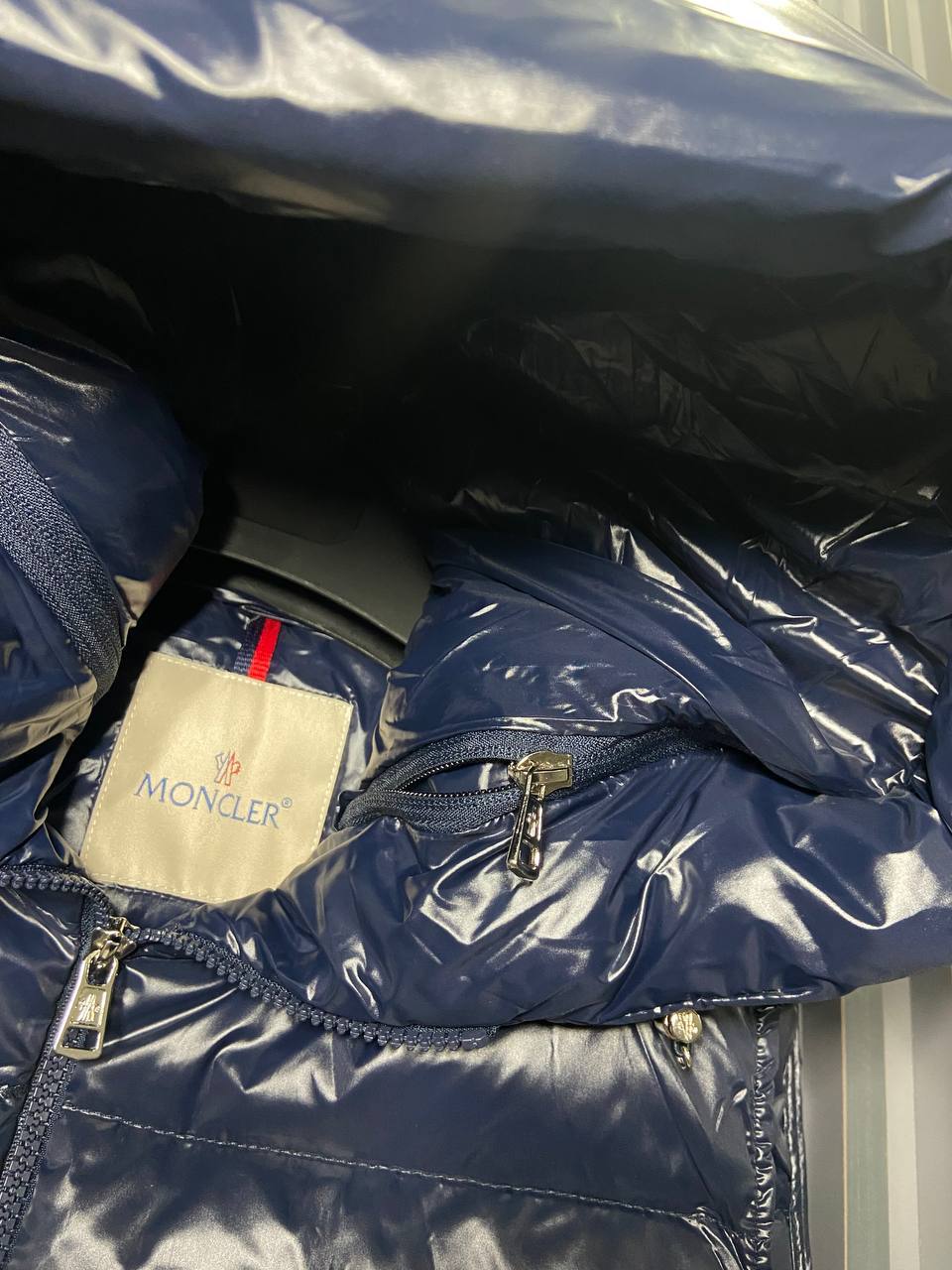 Moncler Kaz Tüyü Dolgulu Yelek - Glimmer of Luxury