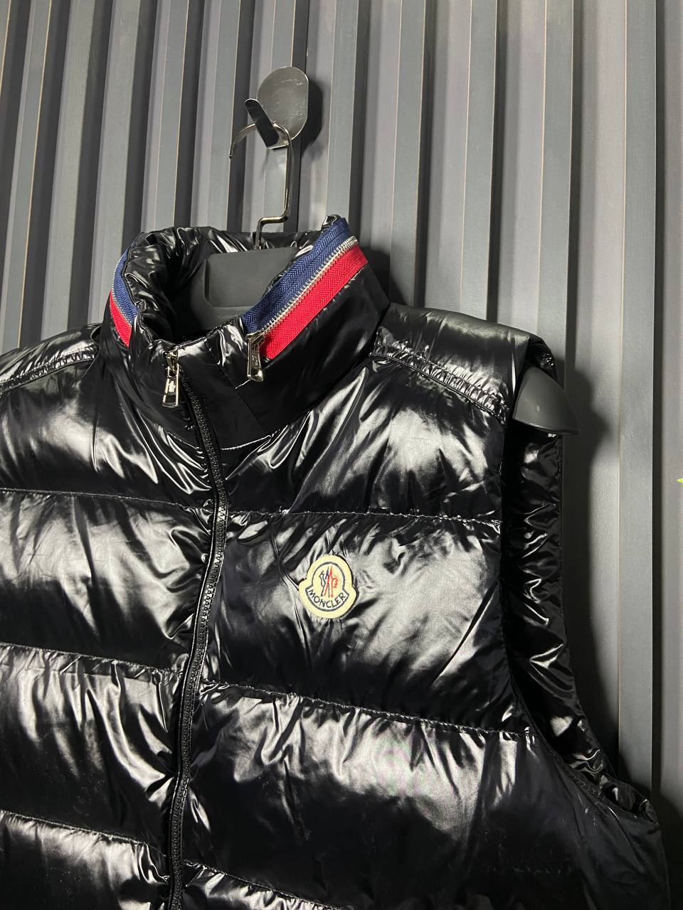 Moncler Kaz Tüyü Dolgulu Yelek - Glimmer of Luxury