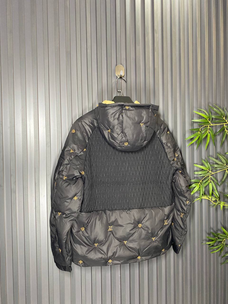 LV Erkek Mont - Glimmer of Luxury