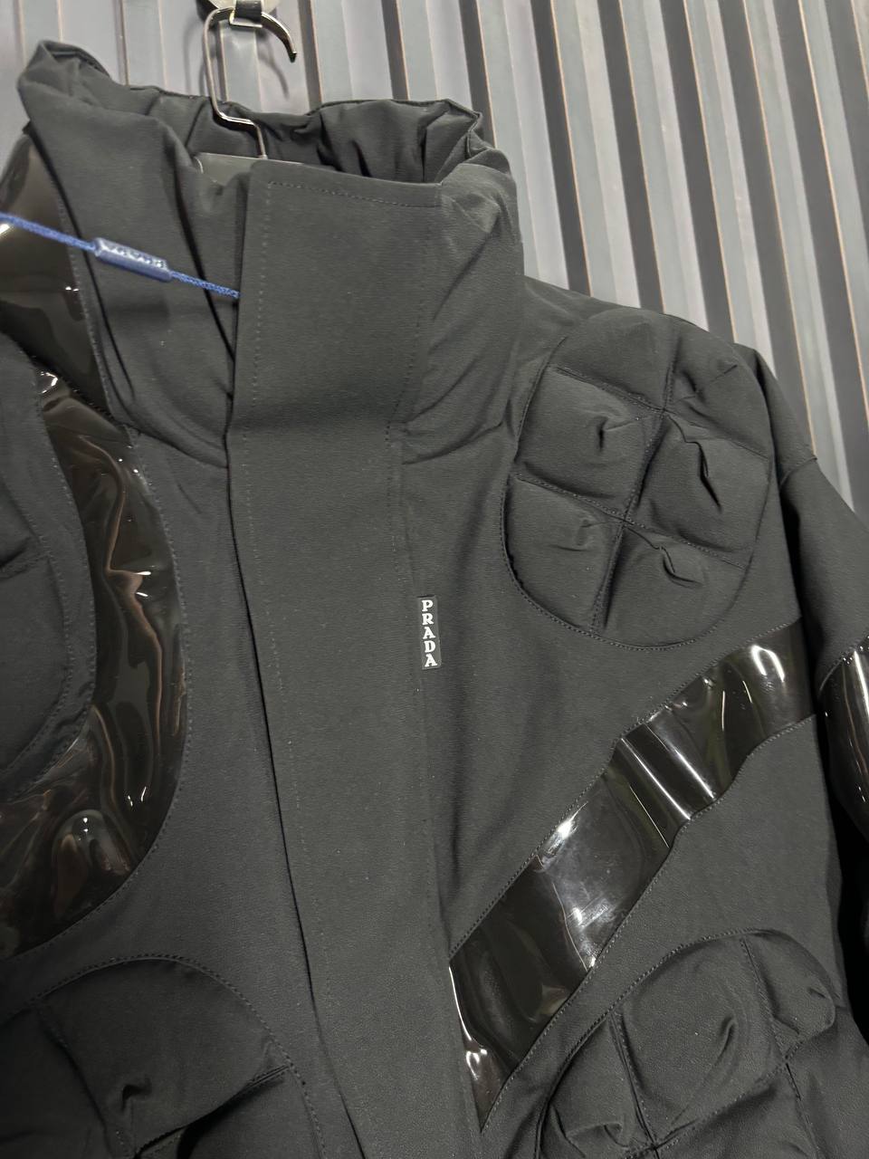 Prada 25S Erkek Mont - Glimmer of Luxury