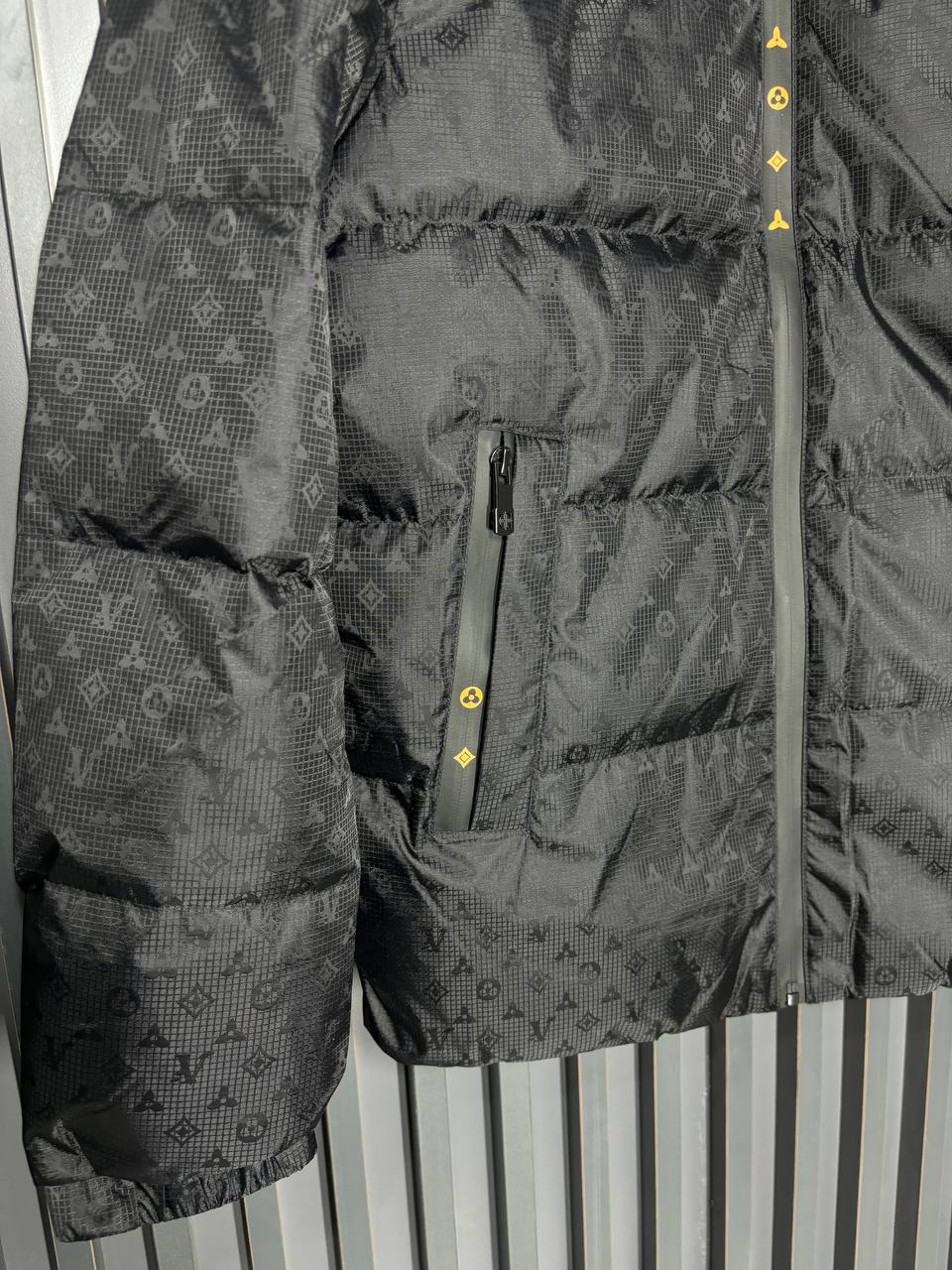 LV Erkek Mont - Glimmer of Luxury