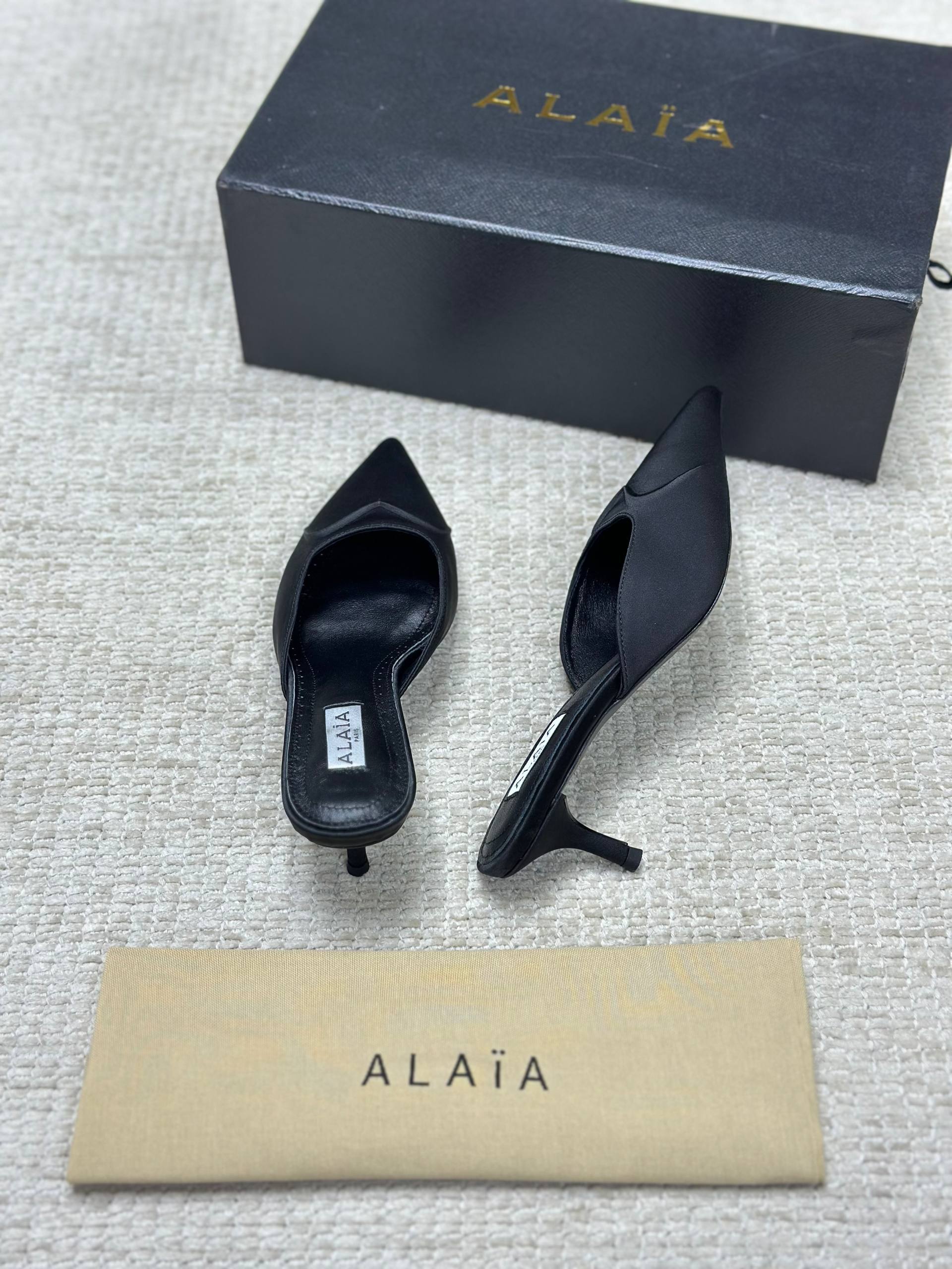 ALAIA LE COEUR 3D Slippers