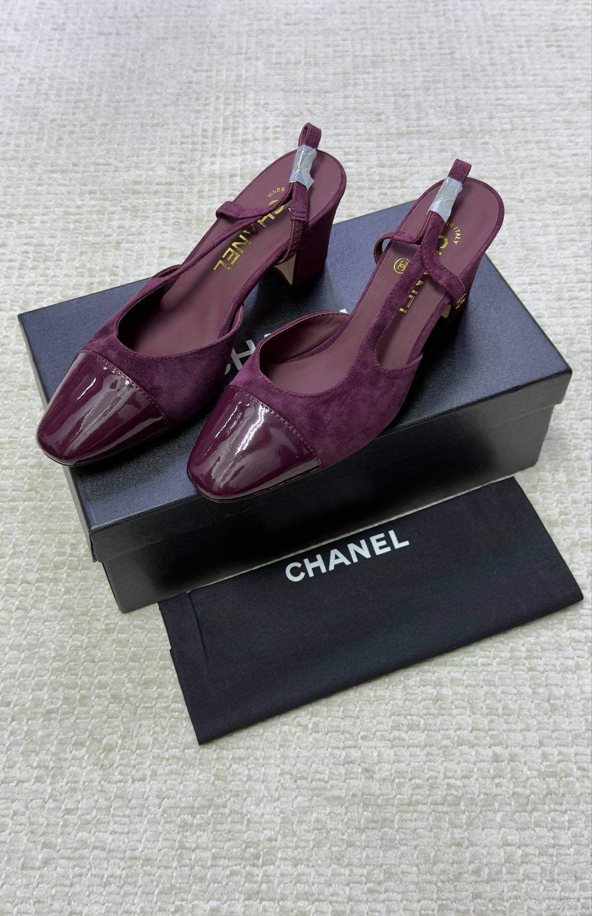 Chanel Patent Leather Closed Toe CC Slingback Shoes 2025