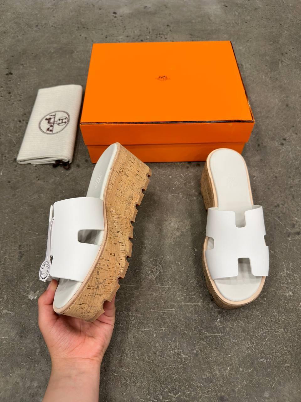 Hermès Eze Sandalet Beyaz - Glimmer of Luxury