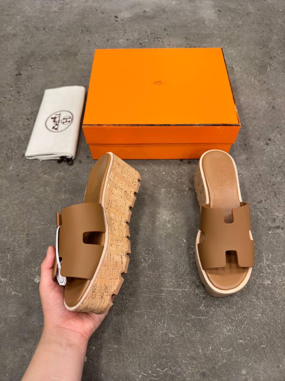 Hermès Eze Sandalet Altın - Glimmer of Luxury