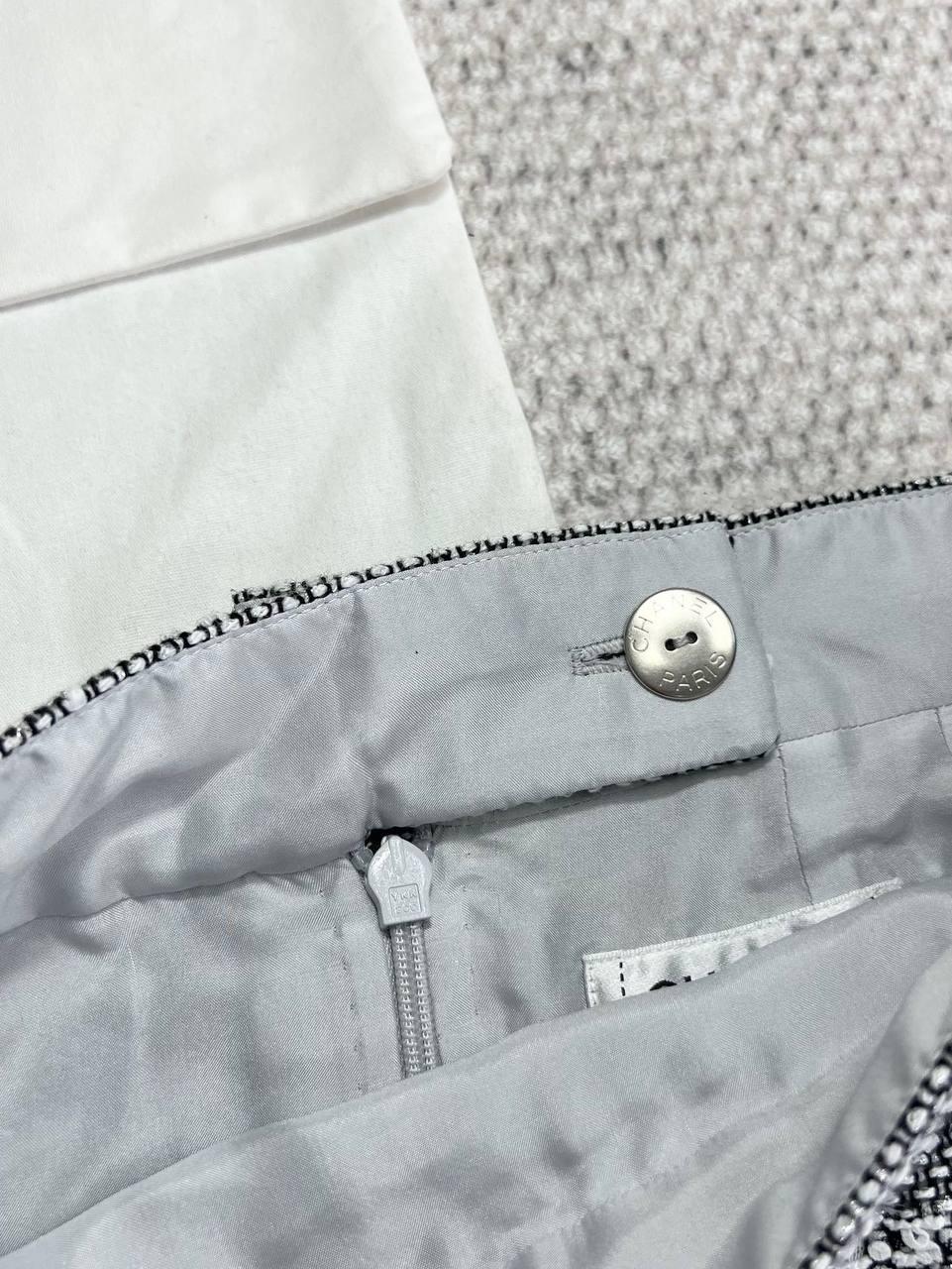 Chanel Orta Uzunlukta Gri Etek - Glimmer of Luxury