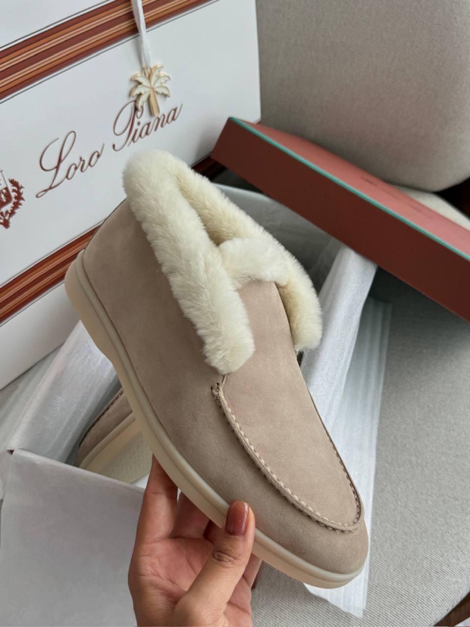 Loro Piana Süet Dana Derisi Açık Yürüyüş Bilekte Bot - Glimmer of Luxury