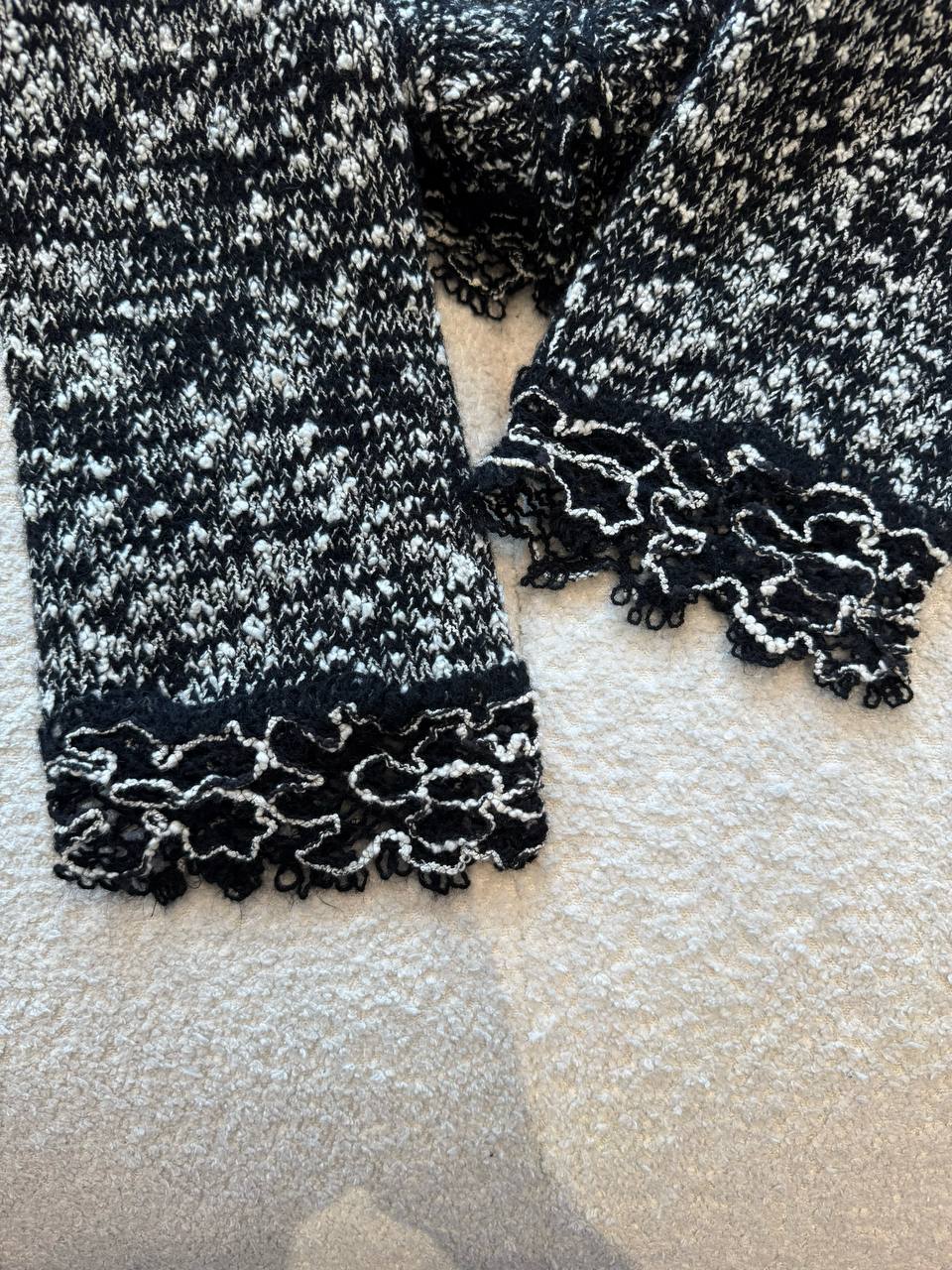 Chanel 25B Plaid Pattern Tweed Jacket