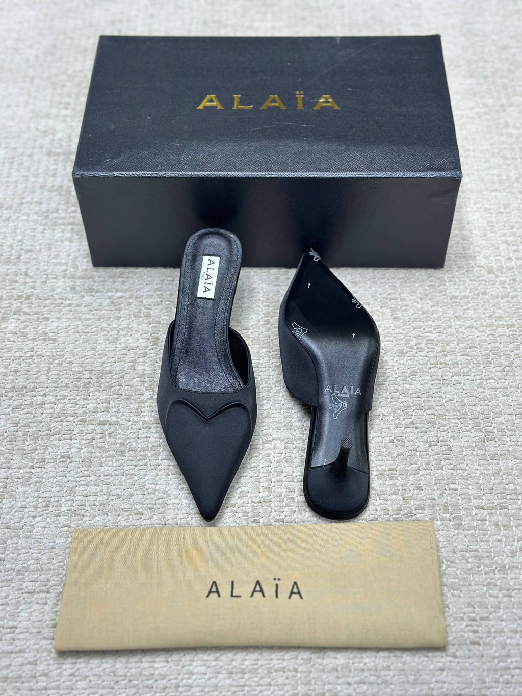ALAIA LE COEUR 3D Slippers
