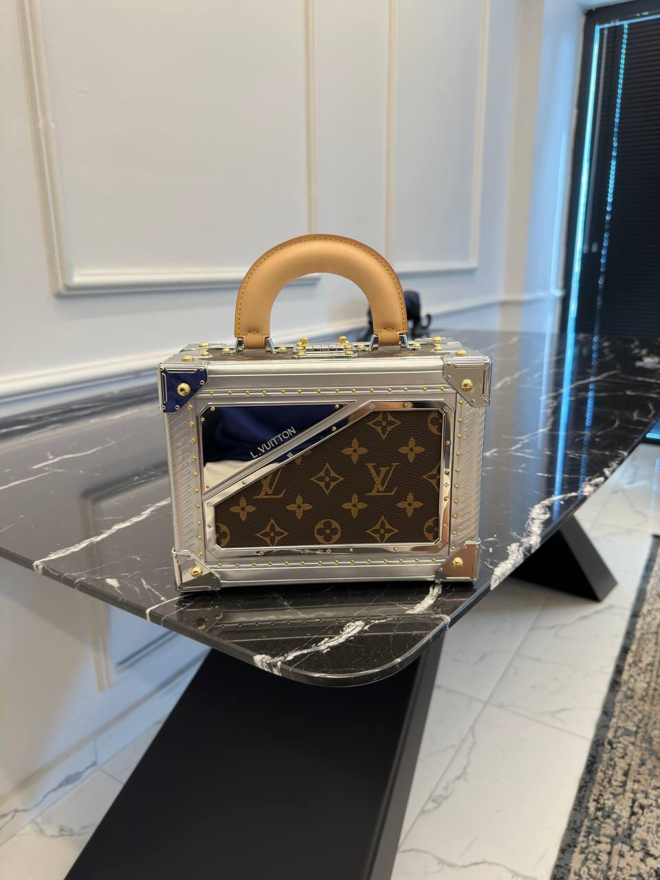 Louis Vuitton Uzay Gemisi Küçük Bavul - Glimmer of Luxury
