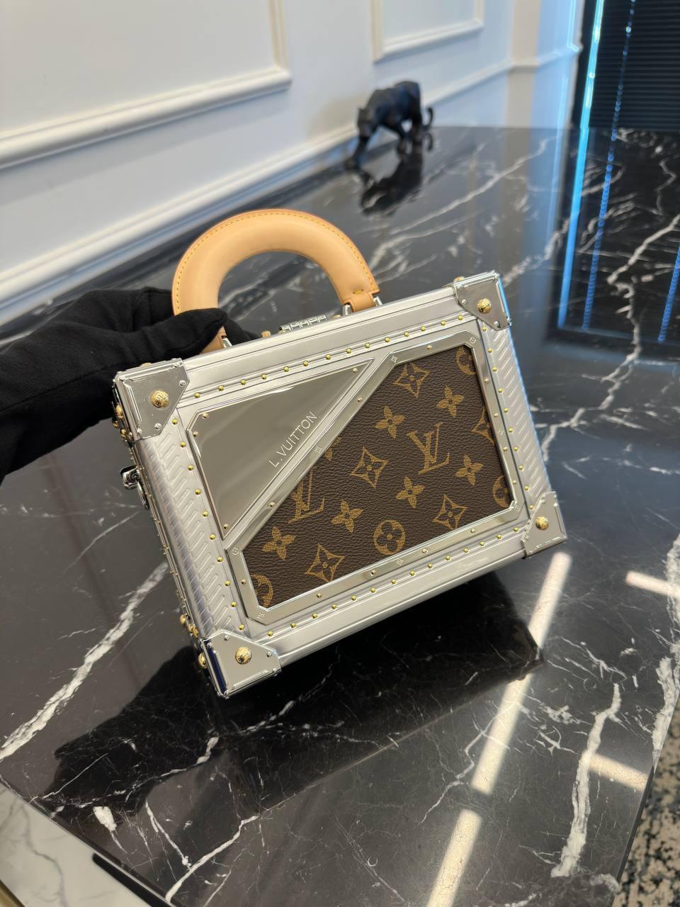 Louis Vuitton Uzay Gemisi Küçük Bavul - Glimmer of Luxury