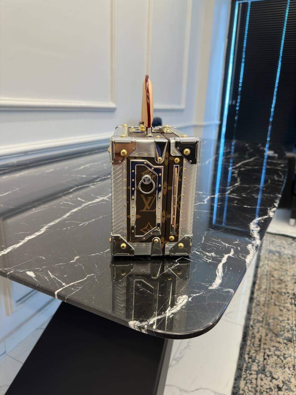 Louis Vuitton Uzay Gemisi Küçük Bavul - Glimmer of Luxury